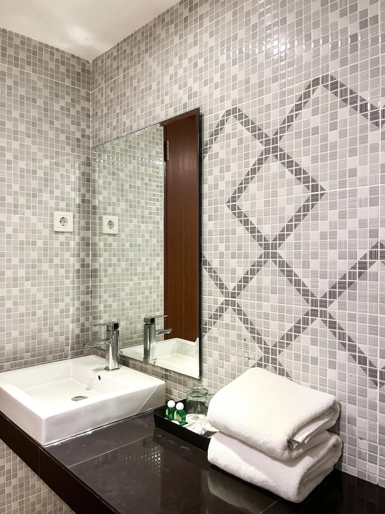 Tanjung Redep Sm Tower Hotel And Convention Berau מראה חיצוני תמונה